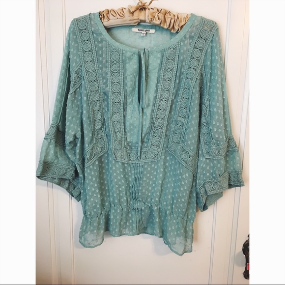 Daniel Rainn Tops - Daniel Rainn flowy bohemian turquoise blouse shirt